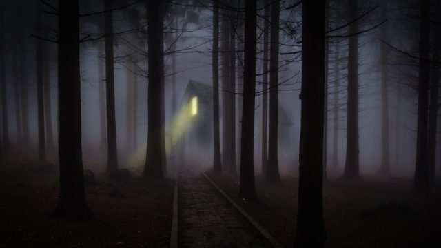 Social Media Tales Scare Up a New Storytelling Medium